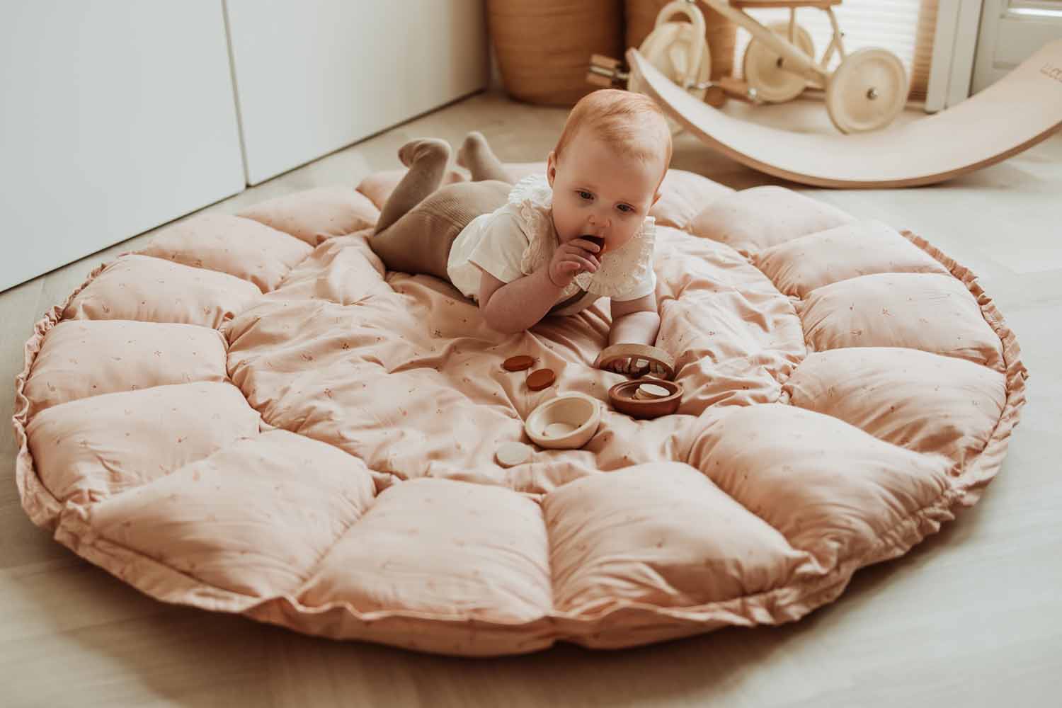 Bloom - tapis de jeu et rangement fleuri – Image 7